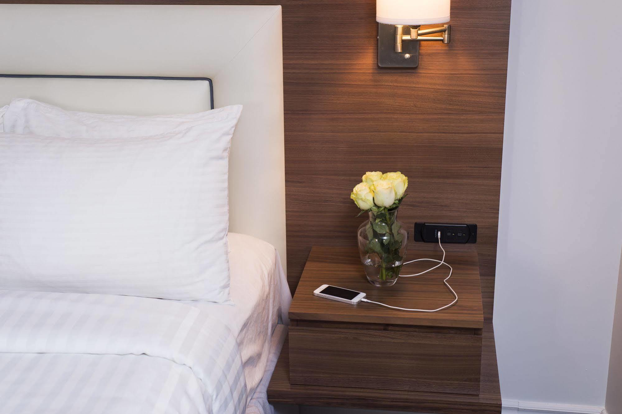Hotel Albert Par G5 Rouyn Εξωτερικό φωτογραφία